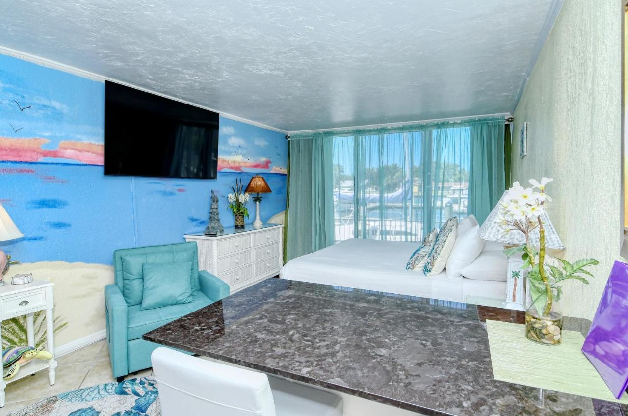 Waterfront Room, Heated Pool, Tiki Bar & Grill South Bradenton Exterior foto